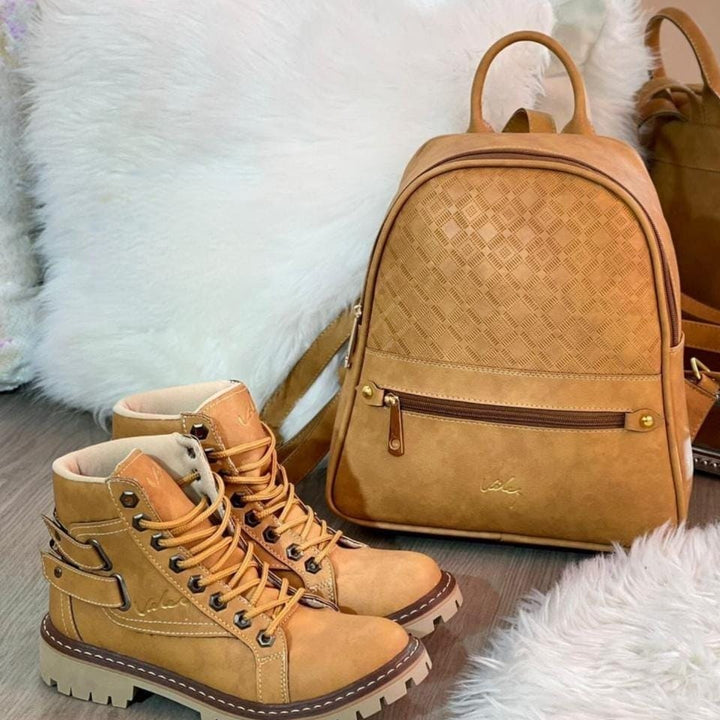 Combo Exclusivo Vélez: Elegancia y Estilo en un Solo Paquete con Bolsa y Botas
