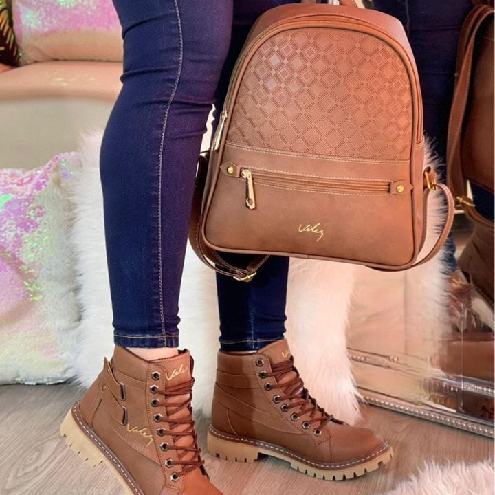 Combo Exclusivo Vélez: Elegancia y Estilo en un Solo Paquete con Bolsa y Botas